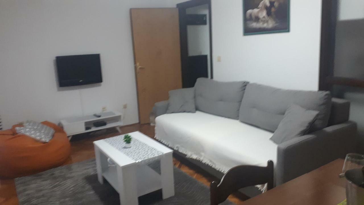 Apartment Tijana Sutomore Bagian luar foto