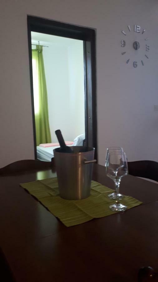 Apartment Tijana Sutomore Bagian luar foto