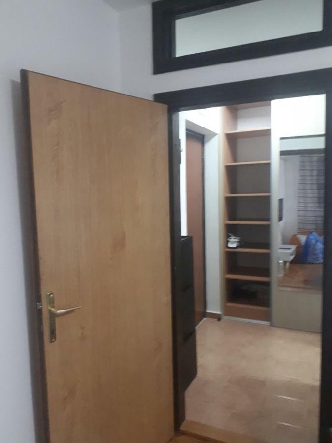 Apartment Tijana Sutomore Bagian luar foto